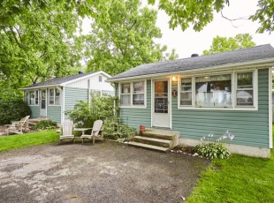 Hampton Cottage - cozy 2 bedroom