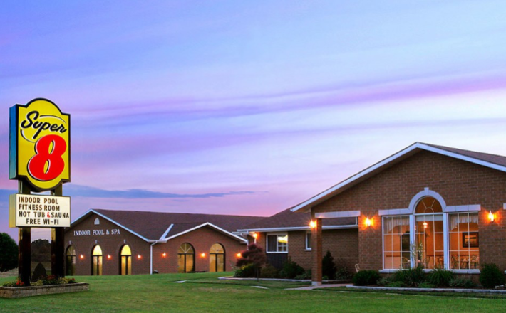 Super 8 - Port Elgin
