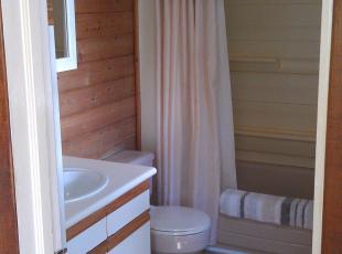 Rosewood Vacation House Bathroom
