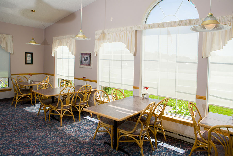 The breakfast room