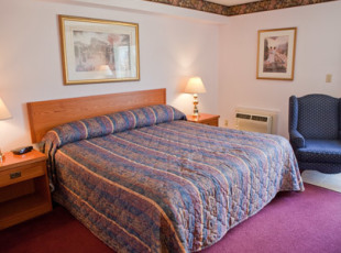 Colonial Motel