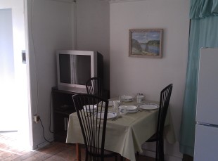 Rosewood Cottage #5 Dining Area